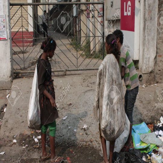 gallery/36787374-travel-gandhi-maidan-indian-poor-people-shot-at-morning-hours-at-gandhi-maidan-patna-bihar-on-18-02-